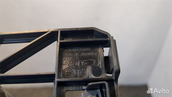 Кронштейн Porsche Taycan 2019 –, 2020