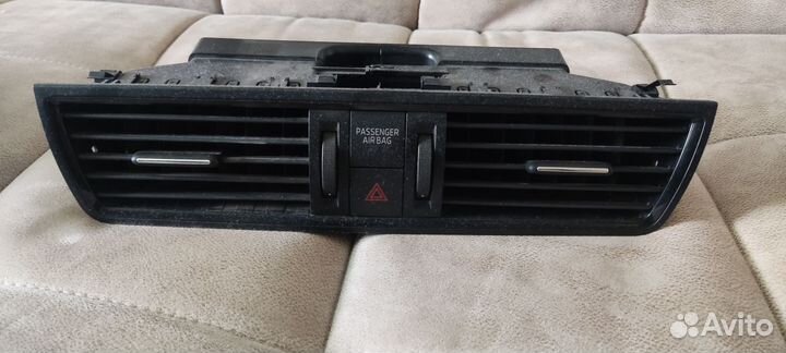 Дефлектор воздуховода Шкода рапид 1