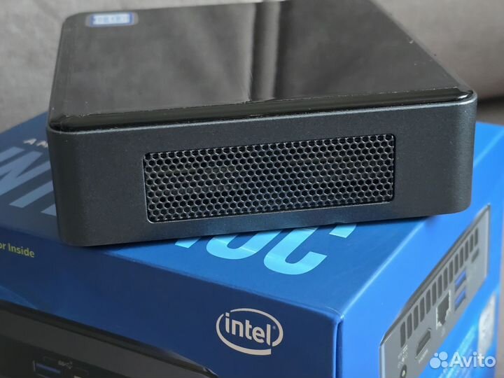 Intel nuc 8 i3