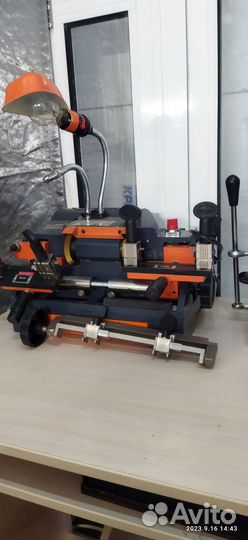 Станок для изготовления дубликатов ключей