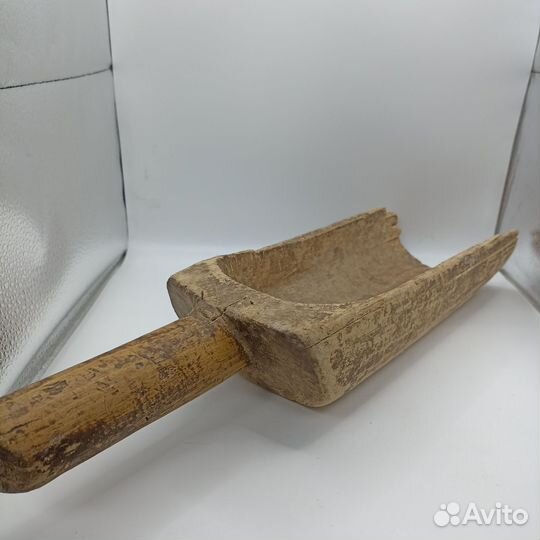Деревянный старинный черпак (сзр)