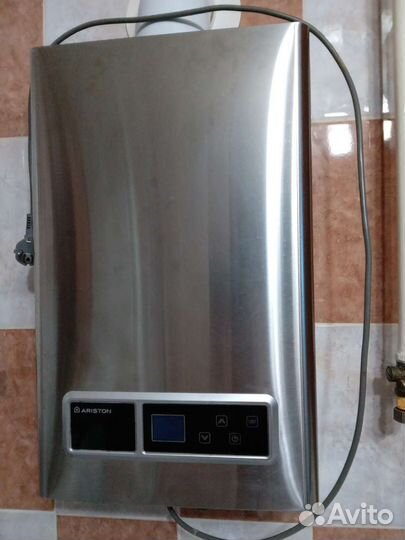 Водонагреватель ariston marco polo gi7s 11 L