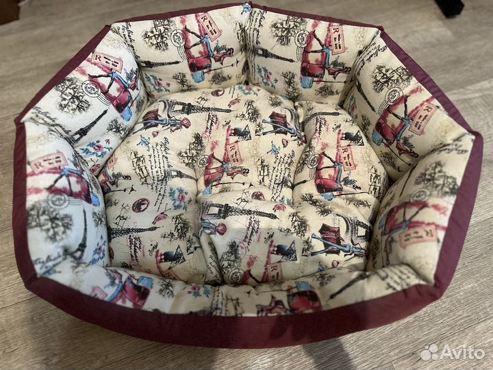 Лежанка для кошек и маленьких собак