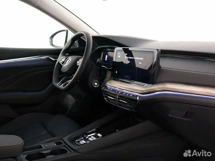 Skoda Octavia 1.4 AT, 2023