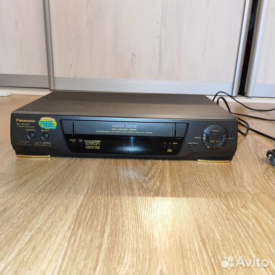 Видеомагнитофон Panasonic NV-SD420EU