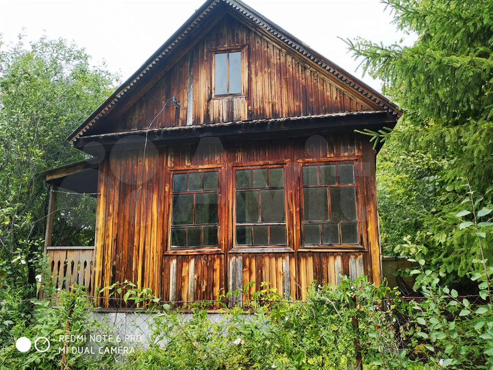 Дом 16 м² на участке 8 сот.