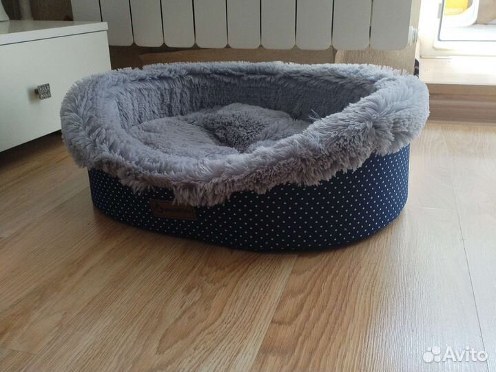 Лежанка для кошек новая