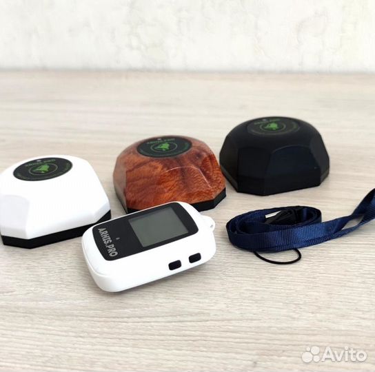 Кнопка вызова персонала помощи и часы пейджер