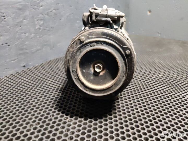 Компрессор кондиционера Bmw 550Ix F10 N63 2010