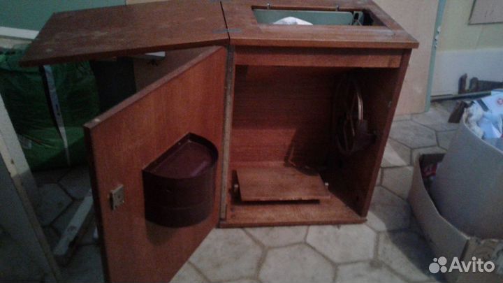 Швейная машинка 