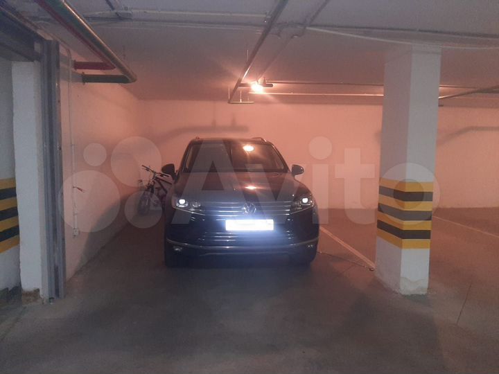 Машиноместо, 14 м²