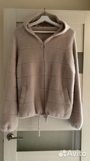 Куртка альпака б/у, размер 44-46, бежевая