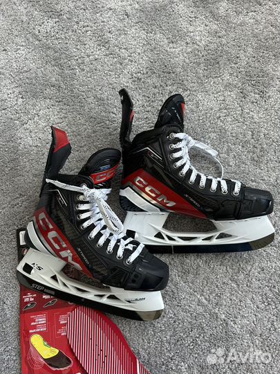 Коньки хоккейные CCM jetspeed ft6pro 8tapered