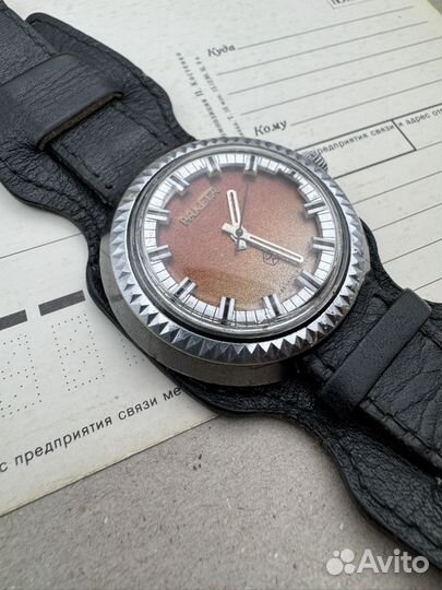 Часы ракета шайба СССР