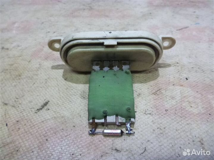 Резистор печки Renault Laguna X74 F4P774 2003