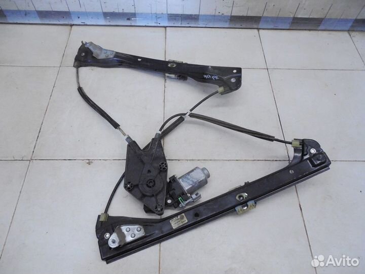 Стеклоподъемник электр. передний правый Polo (Sed