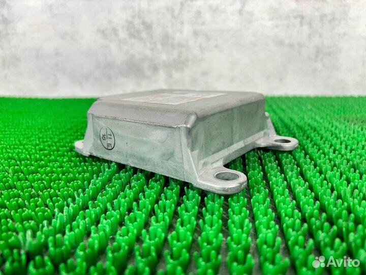 Блок управления airbag (подушками безопасности)