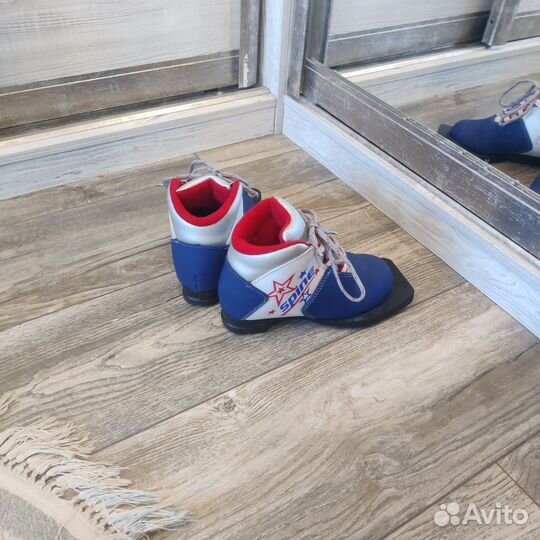 Лыжные ботинки 30 р детские