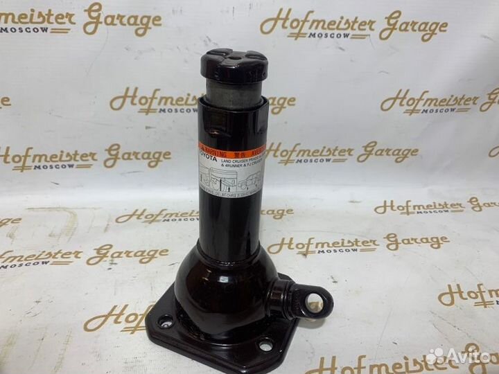 Домкрат Toyota Land Cruiser 200