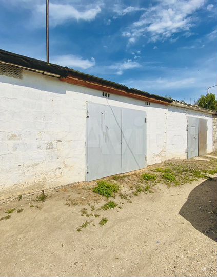 Гараж, > 30 м²