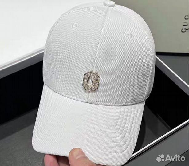 Кепка со стразами