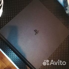 Play Station 4 - PS4 PRO Branco em segunda mão durante 160 EUR em  Majadahonda na WALLAPOP