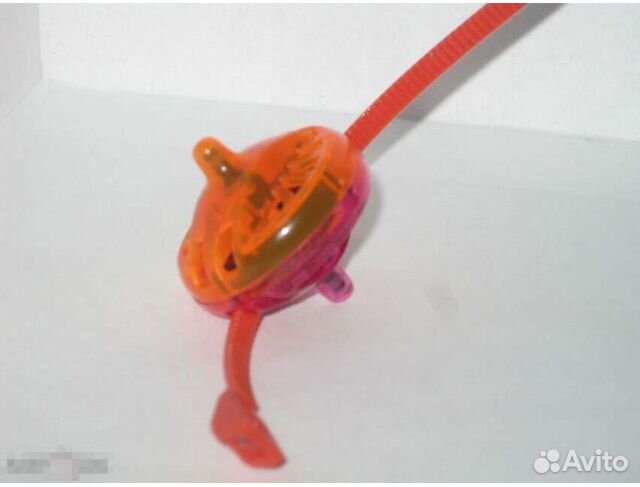 Киндер волчок из серии “волчки” 2013