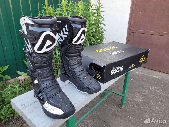 Кроссовые мото боты