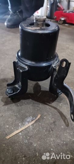 Подушка двигателя Toyota camry v50