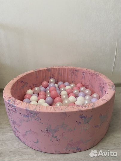 Сухой бассейн с шариками