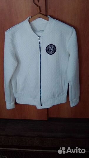 Костюм спортивный