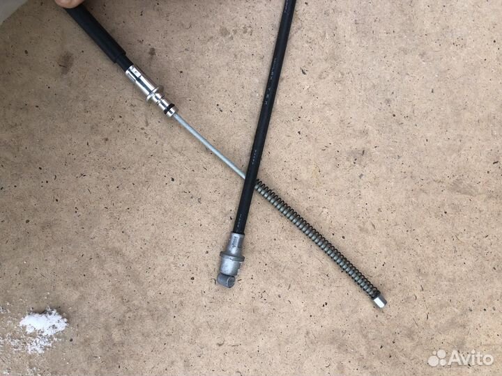 Трос ручника левый Mitsubishi Galant