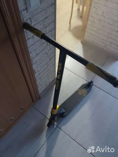 Трюковой самокат