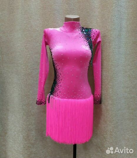 Турнирное платье для бальных танцев