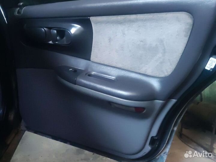 Двери dodge intrepid 1