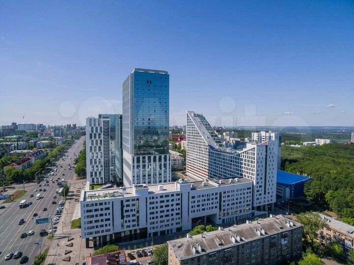 2-к. квартира, 43 м², 13/21 эт.