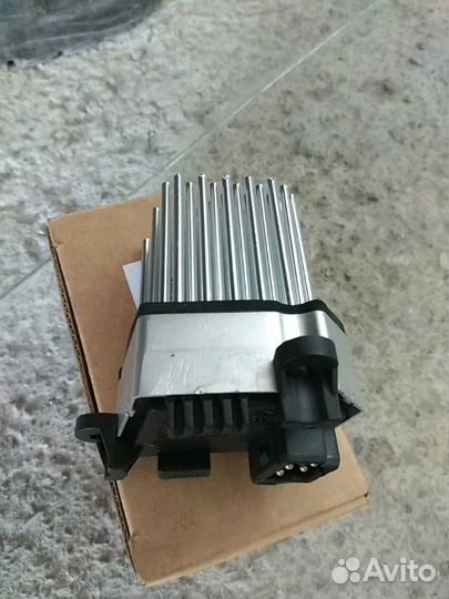 Регулятор оборотов вентилятора печки Е53, Е39, BMW