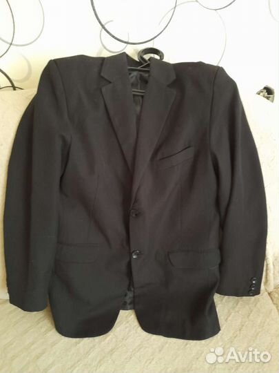 Пиджак, жилет, брюки (один раз одел), полувер