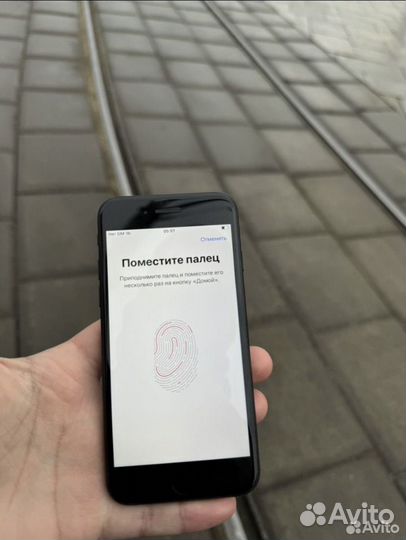 iPhone SE (2020), 64 ГБ