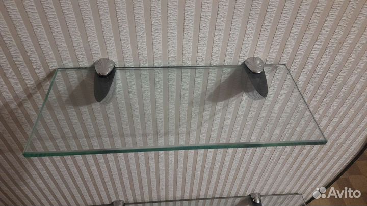 Полка стеклянная в ванную или комнату
