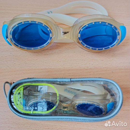 Для бассейна:Шапочки, Очки, Полотенце, Нарукавники