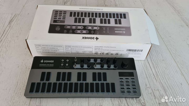 Donner B1 - analog bass synth & seq