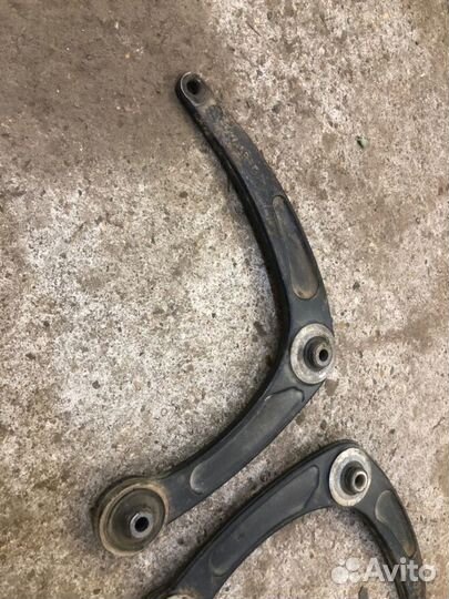 Рычаги передние Peugeot 307 2001-2007