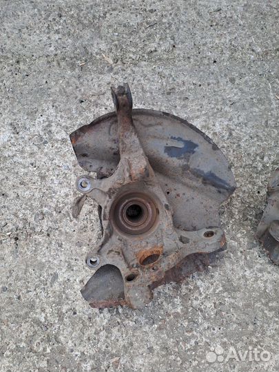 Кулак поворотный BMW Х5 Е53 передний