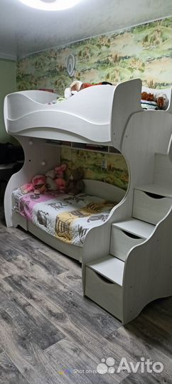 Двухъярусная кровать бу с матрасами