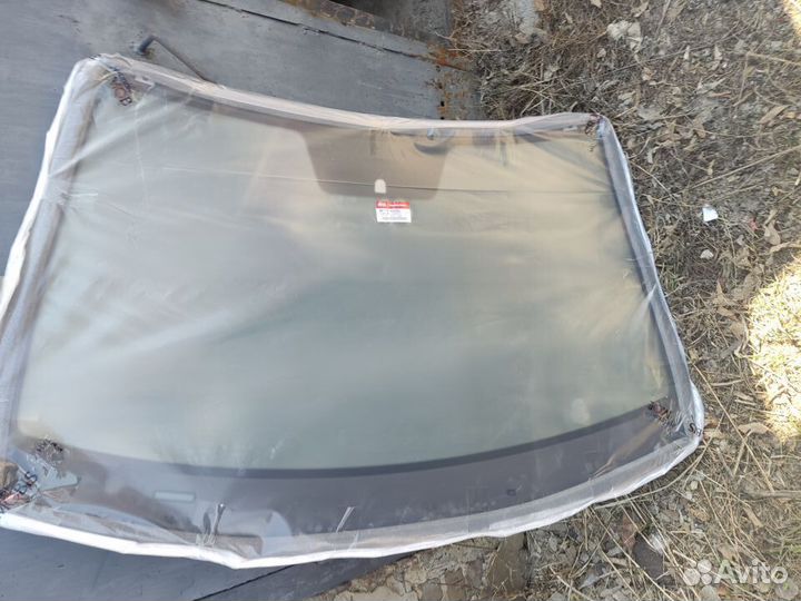 Новое оригинальное Лобовое стекло Kia Rio 4