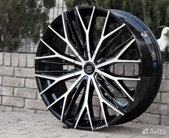 Диски Lexani Aries R22 5x120 Range Rover