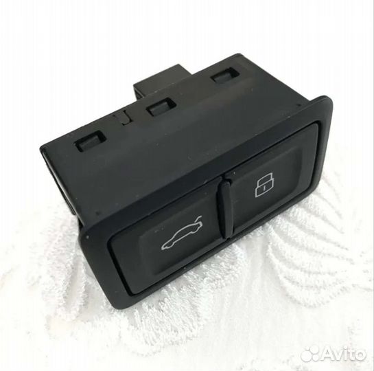 Кнопка багажника Audi A4 A6 A7 A8 Q3 Q5 4G0959831D