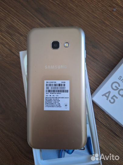 Samsung Galaxy A5 (2017) SM-A520F/DS, 3/32 ГБ