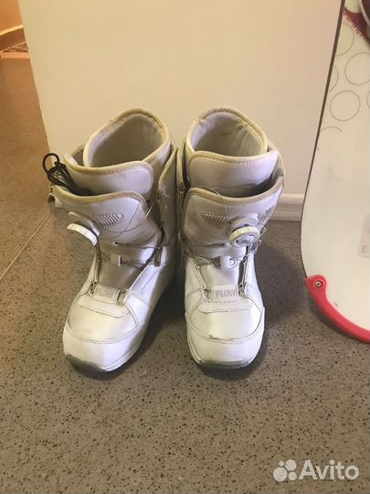 Сноуборд, крепления, ботинки комплект